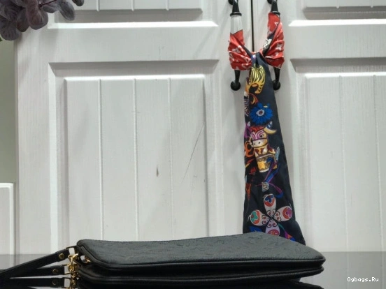 DOUBLE VUITTON ZIP POCHETTE LOUIS 1224